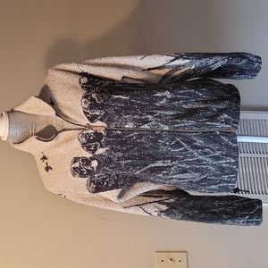 Outback, Womens jacket sz: Sm, color: green & cream. Sherpa print with Lab dogs